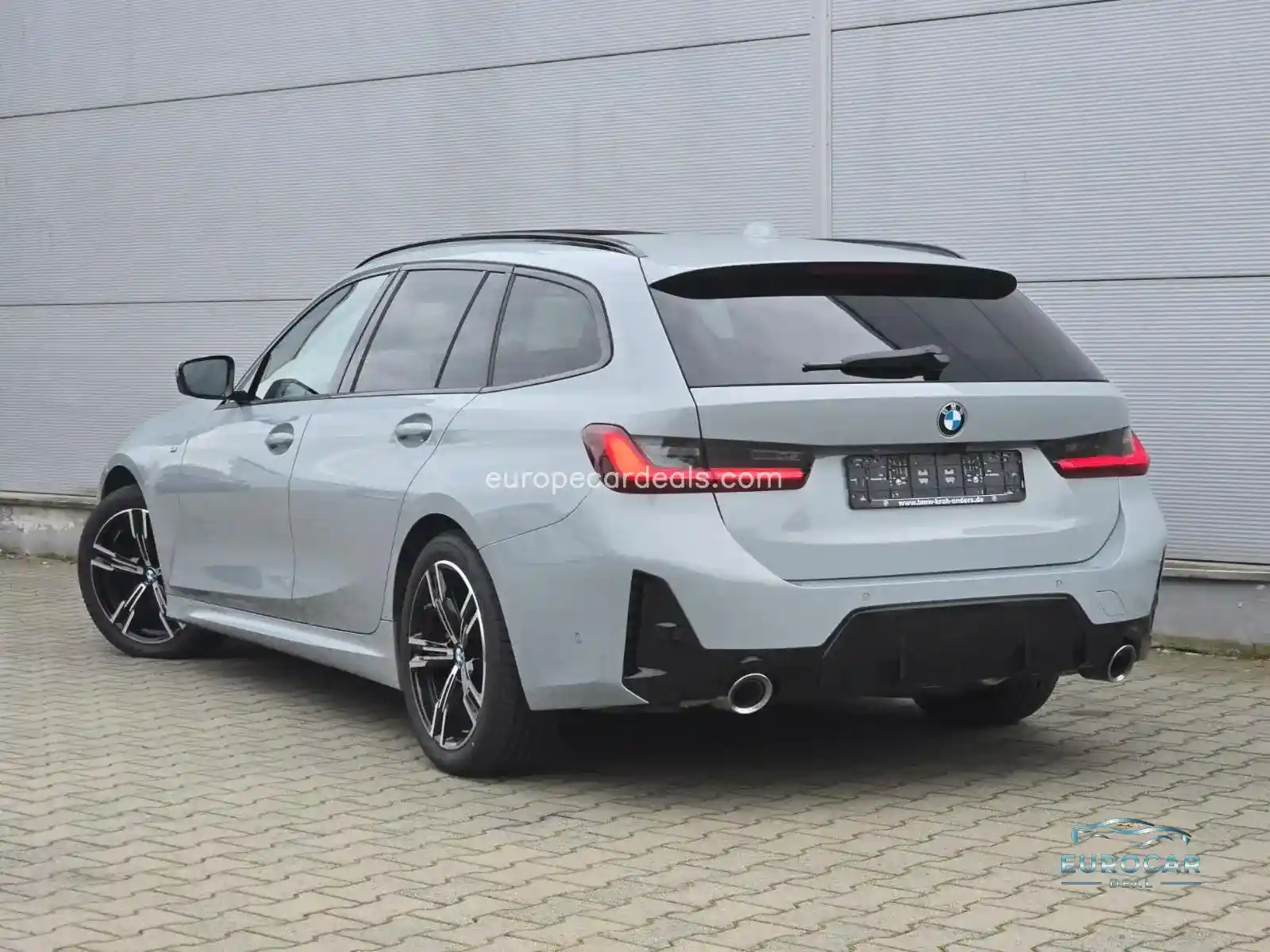 BMW 330