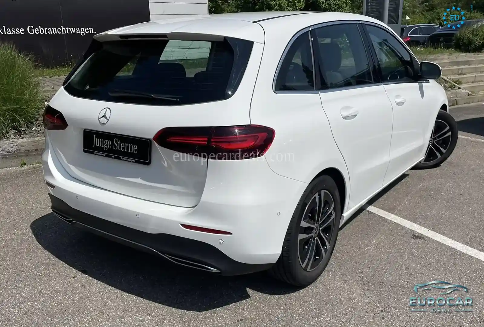Mercedes-Benz B 180