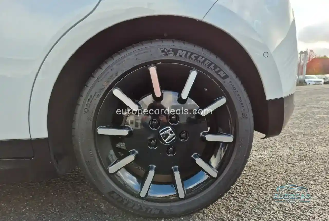 Honda e