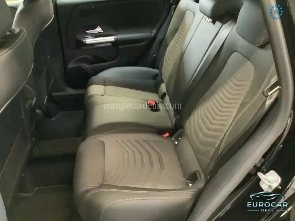 Mercedes-Benz B 220