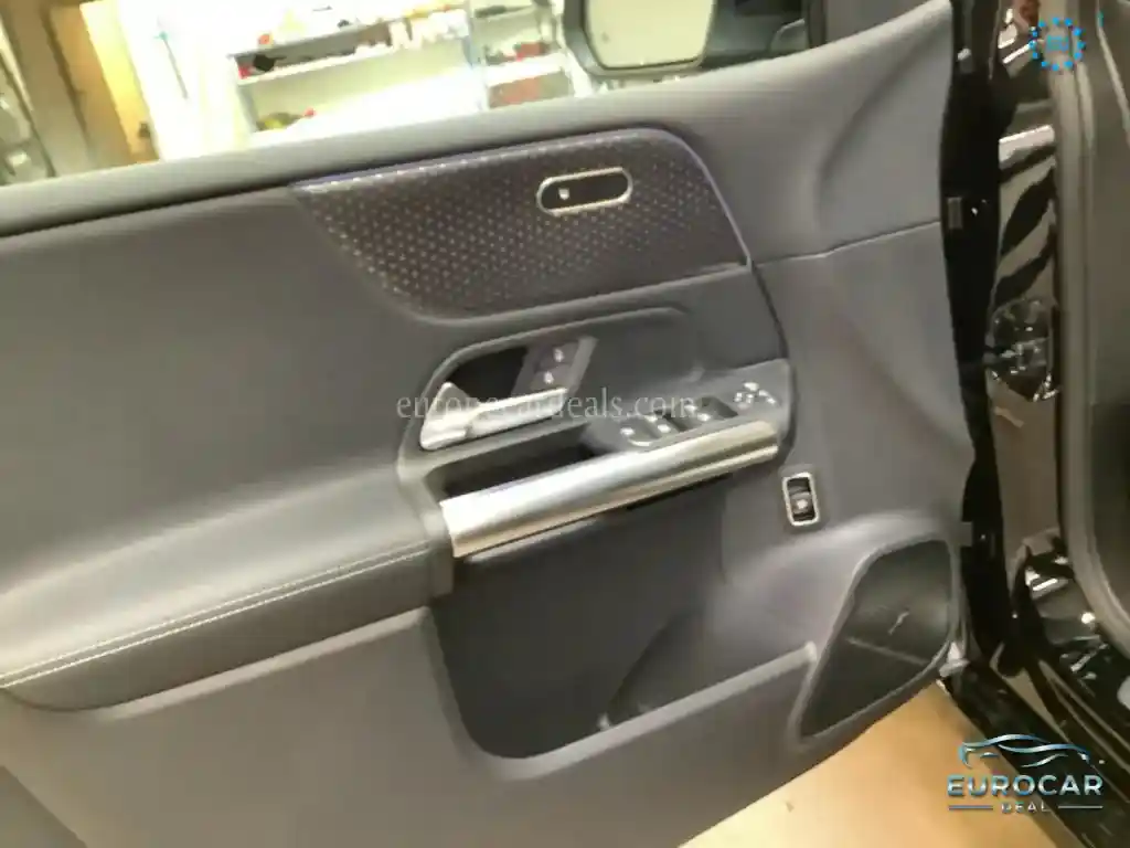 Mercedes-Benz B 220