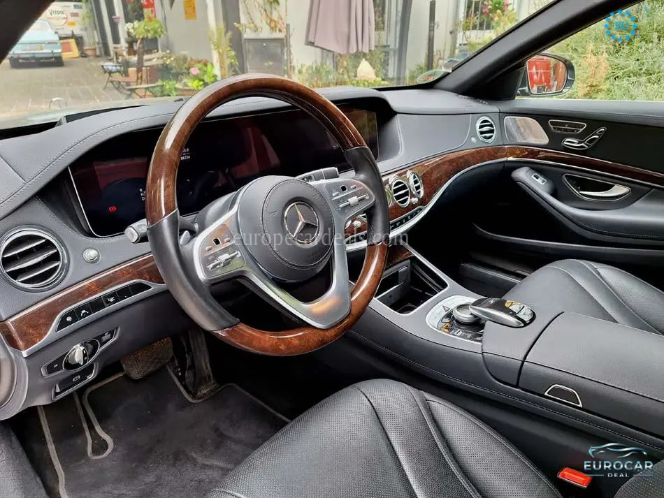 Mercedes-Benz S 560
