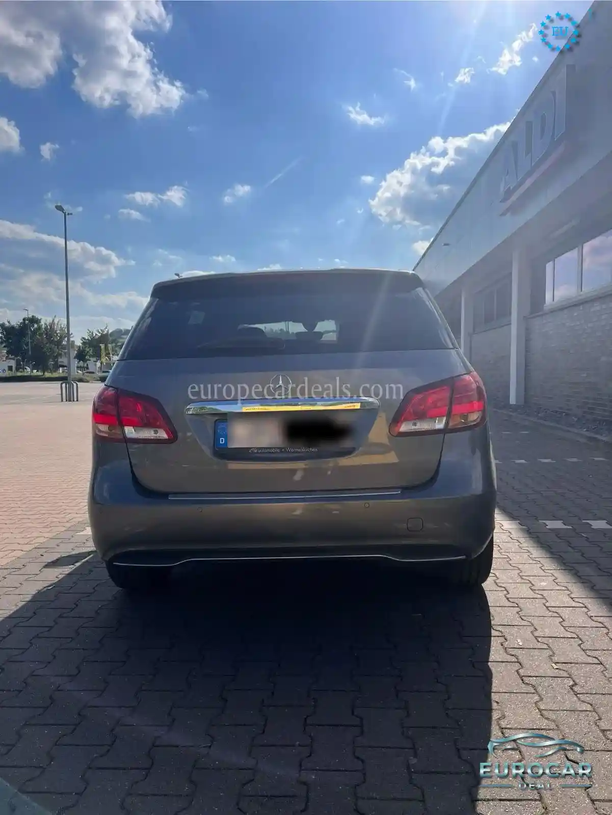 Mercedes-Benz B 180