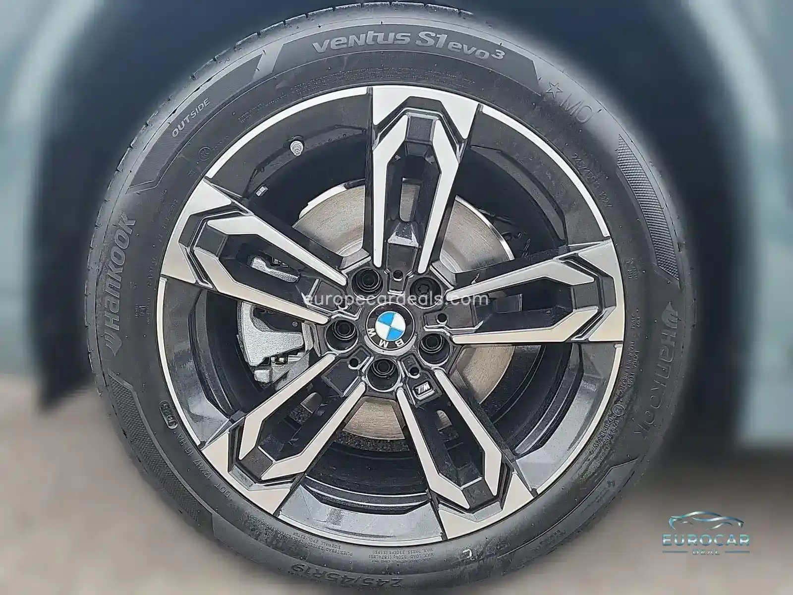 BMW iX1