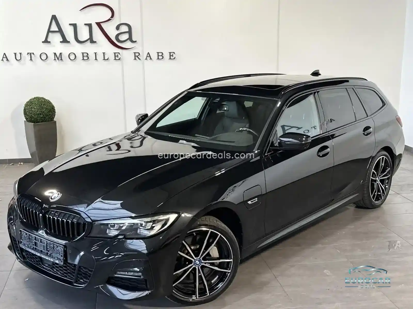 BMW 330