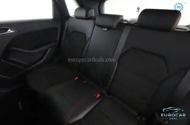 Mercedes-Benz B 220