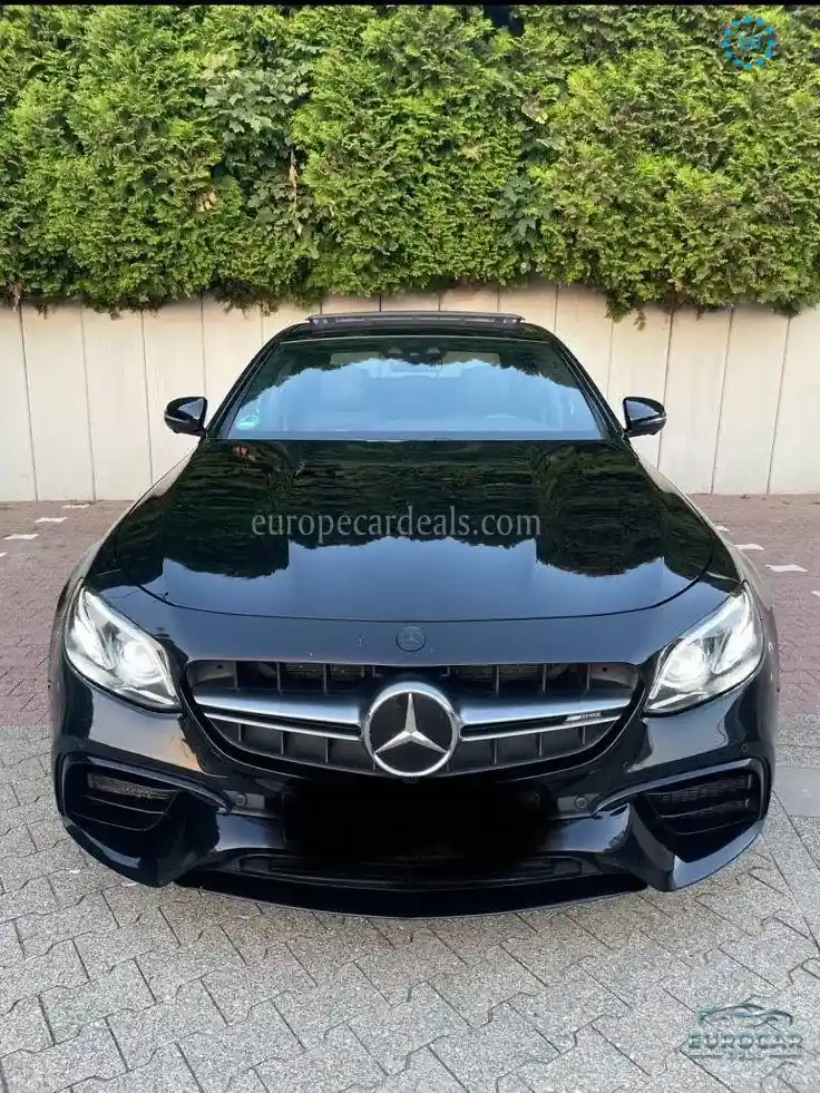 Mercedes-Benz E 63 AMG