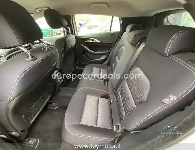 Infiniti Q30