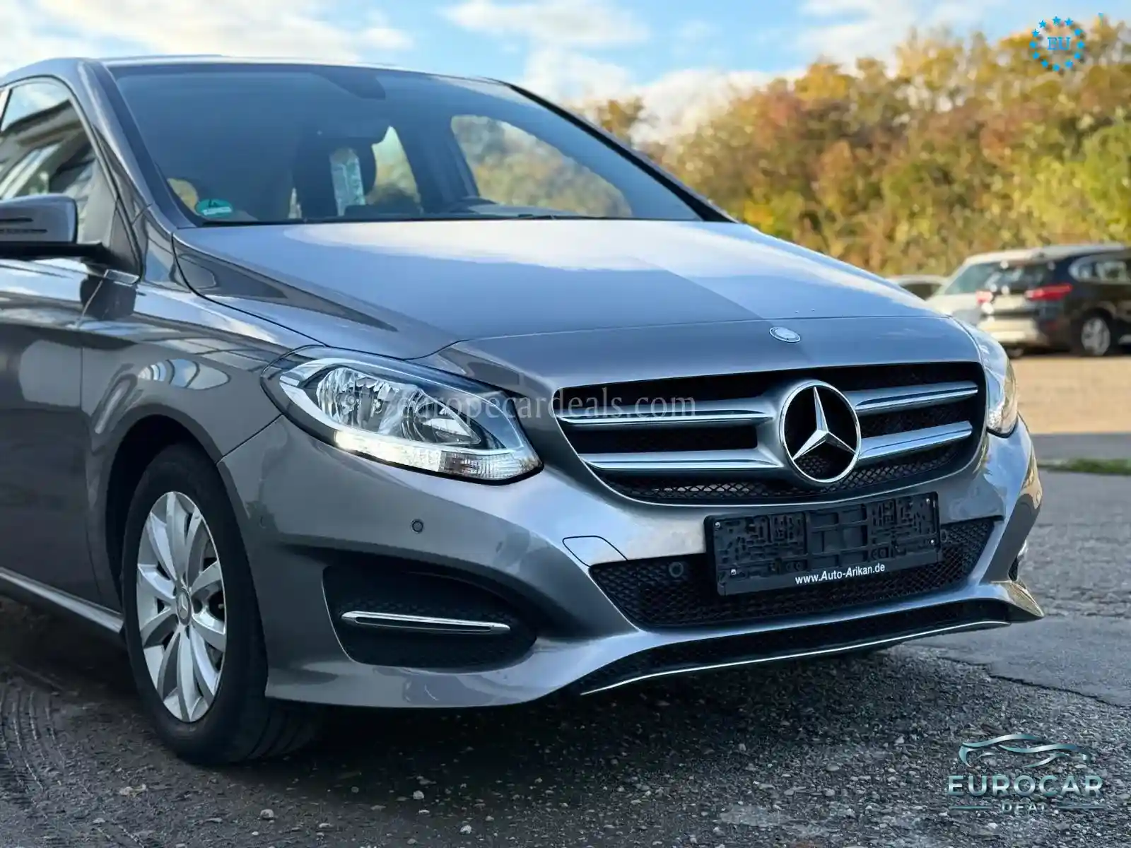 Mercedes-Benz B 180