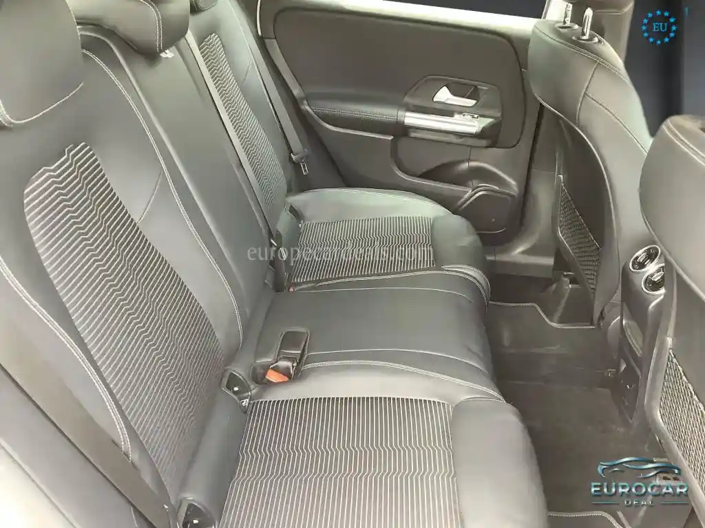 Mercedes-Benz B 220