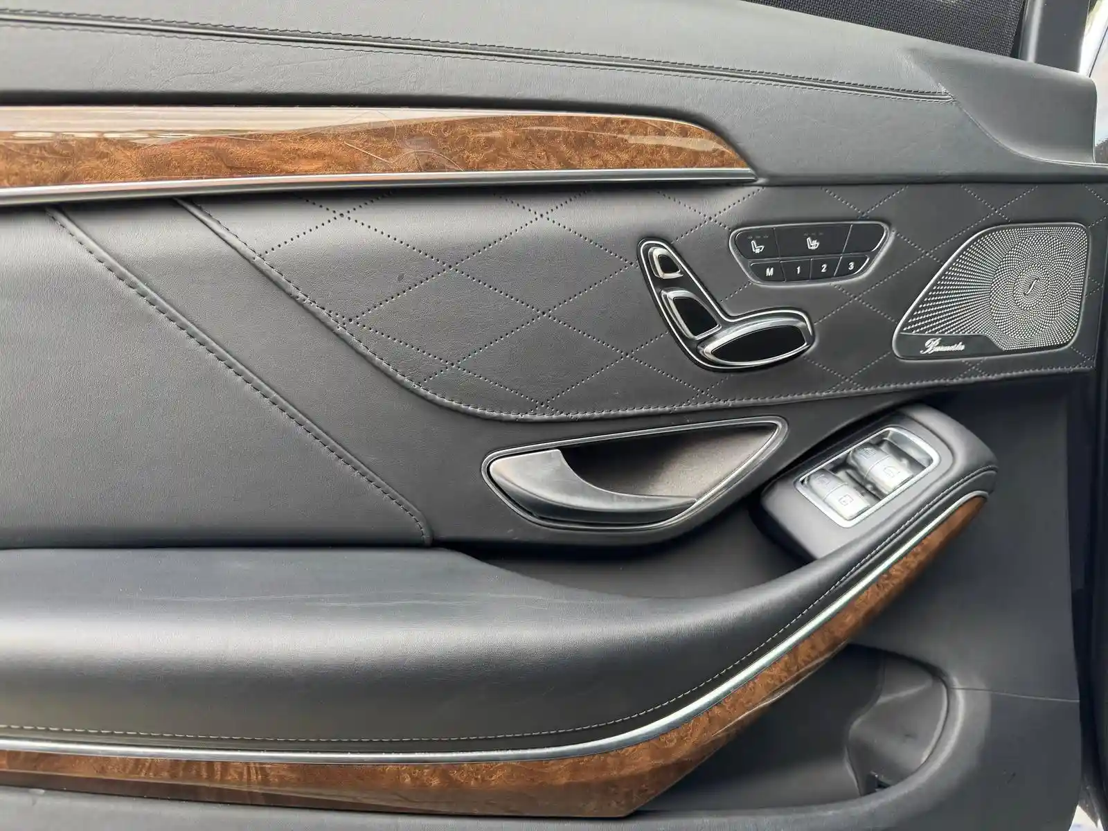Mercedes-Benz S 600