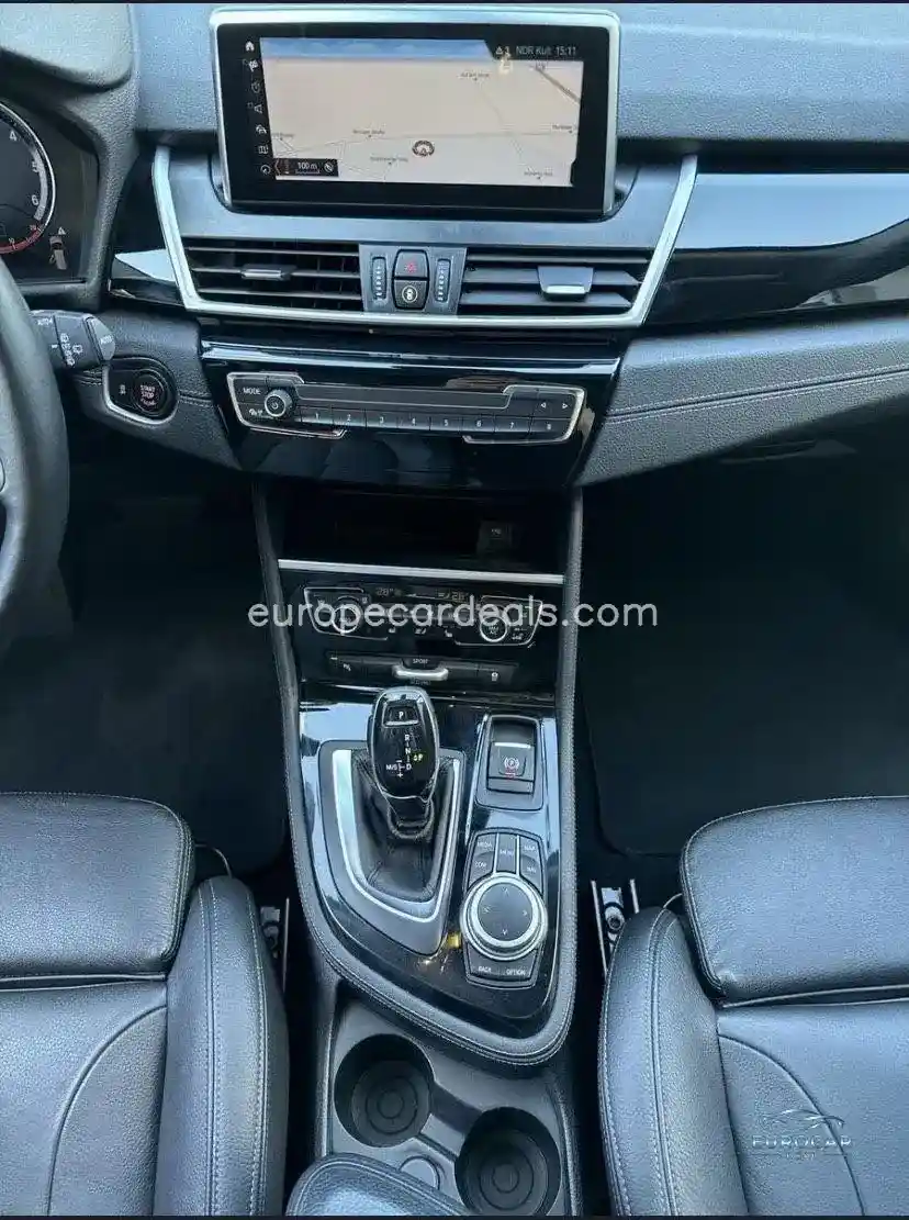 BMW 220