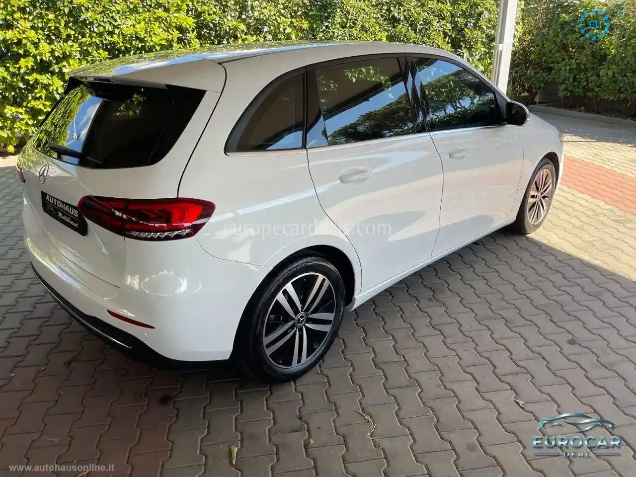 Mercedes-Benz B 180