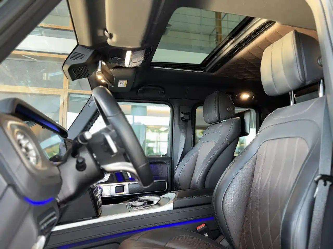 Mercedes-Benz G 500