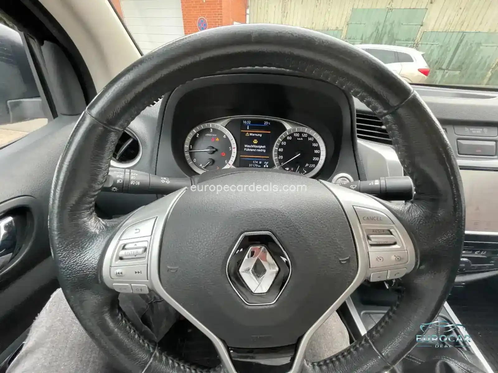 Renault Alaskan
