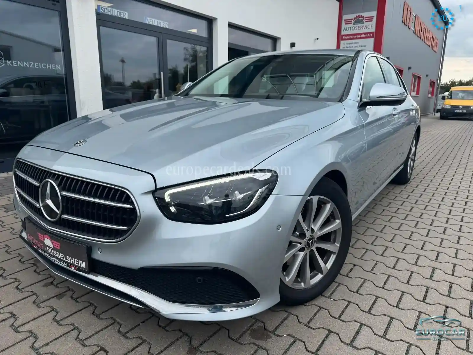 Mercedes-Benz E 200