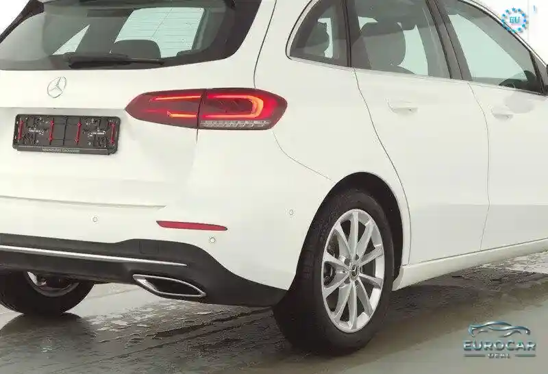 Mercedes-Benz B 200