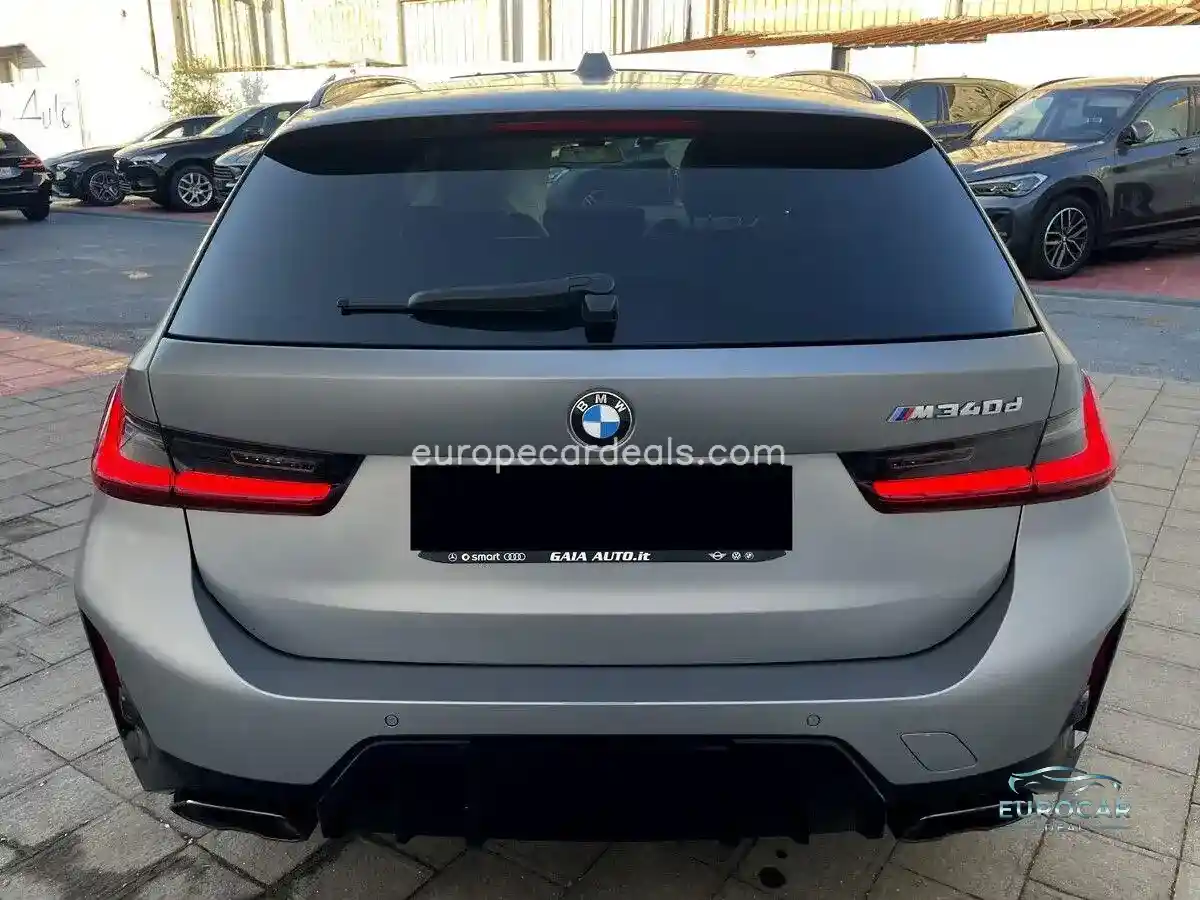 BMW 330