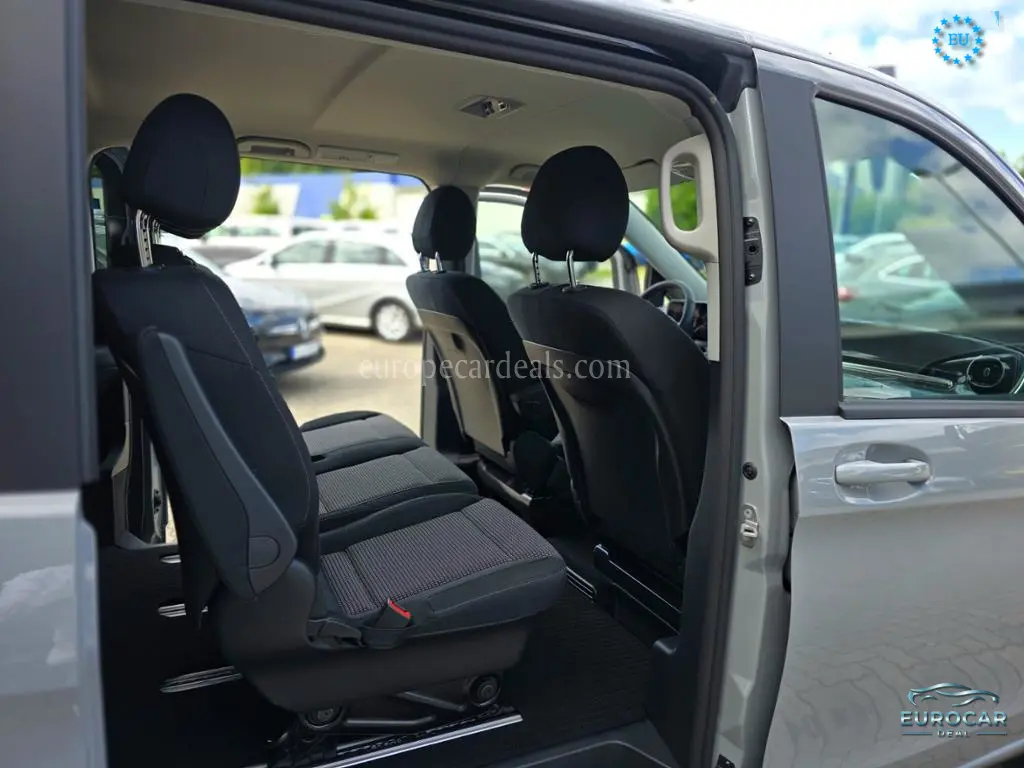 Mercedes-Benz V 220