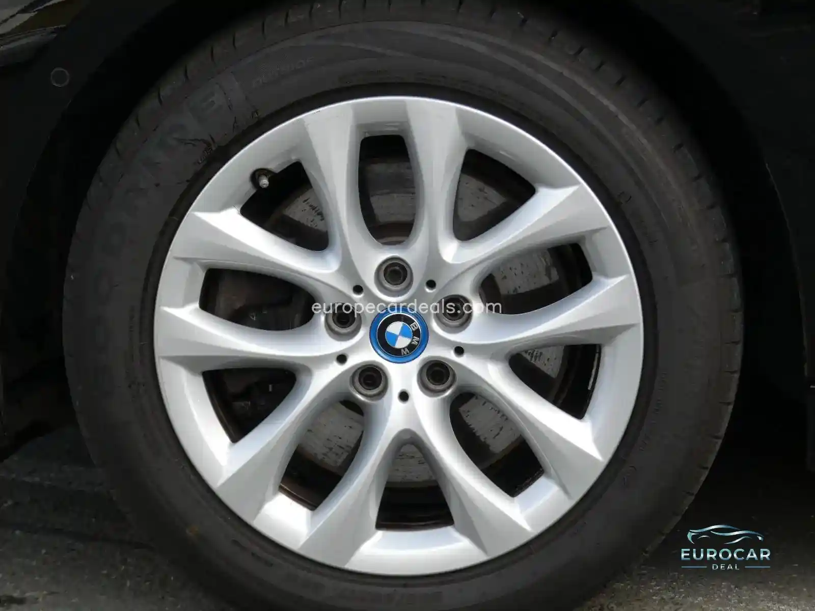 BMW 225