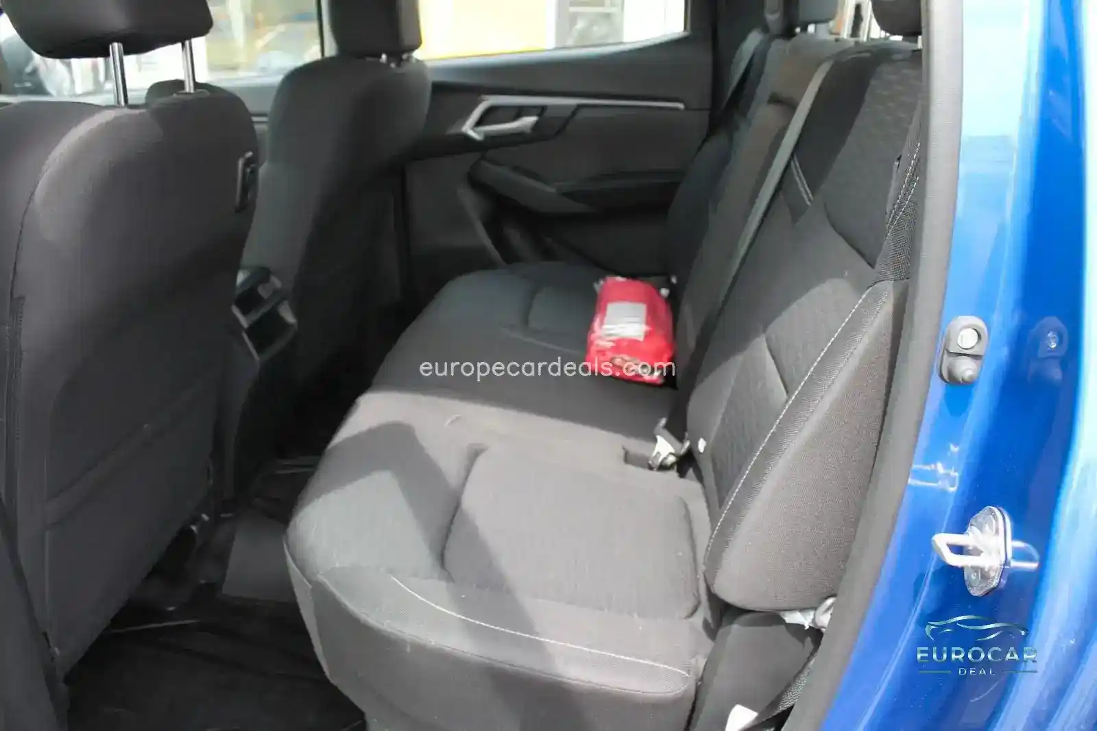 Double Cab 4×4 LS / AHZV+Laderaumwanne