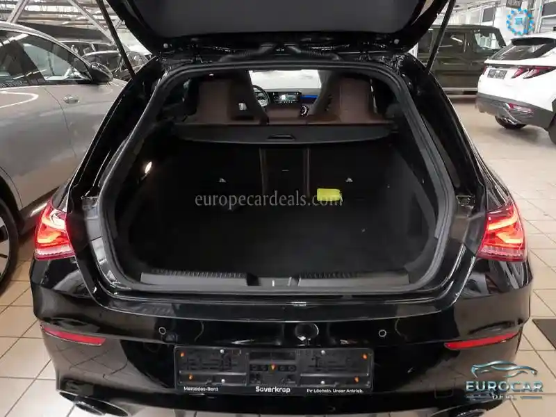Mercedes-Benz CLA 35 AMG Shooting Brake