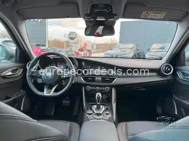 Alfa Romeo Giulia