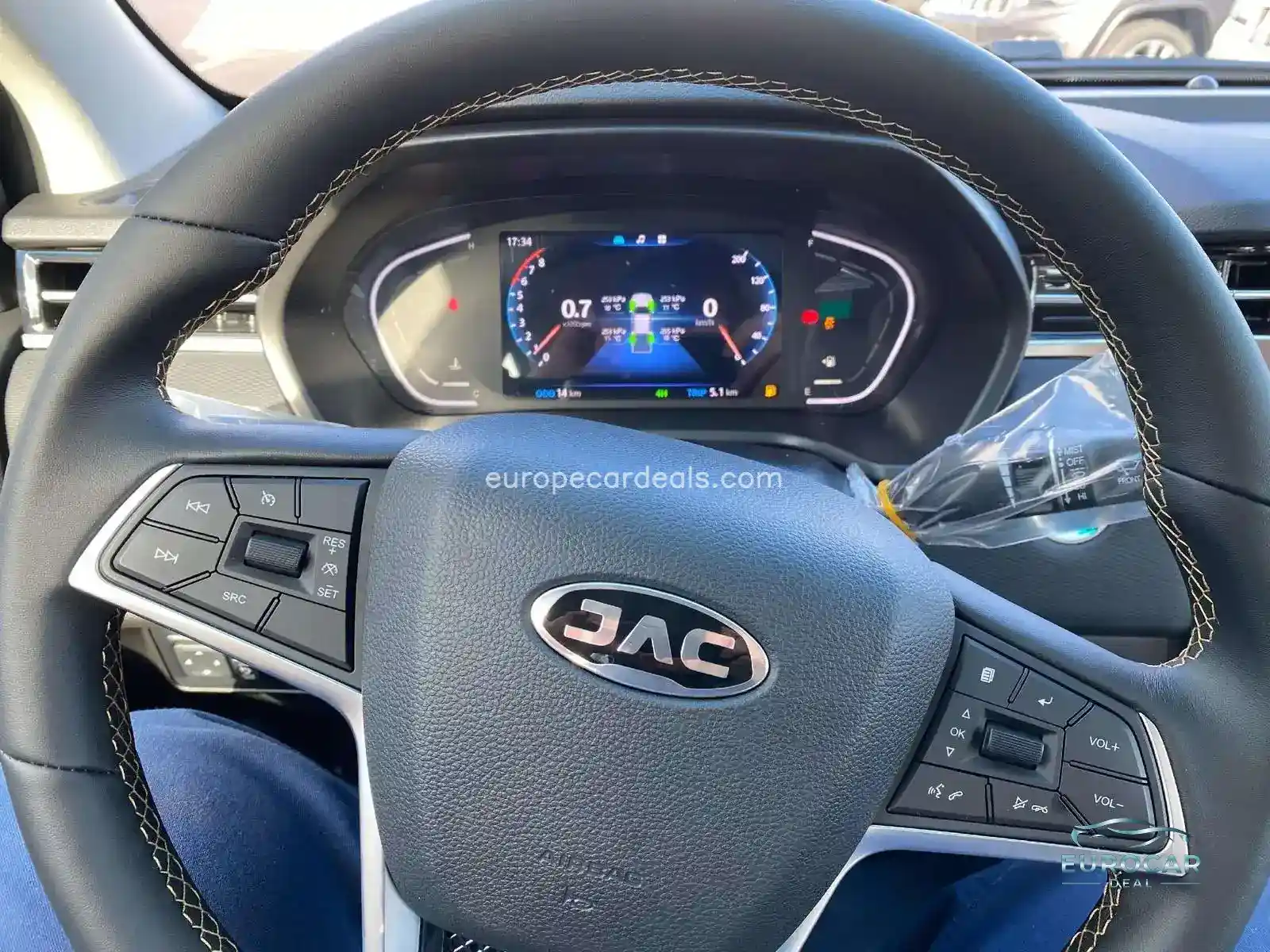 JAC 8 Pro