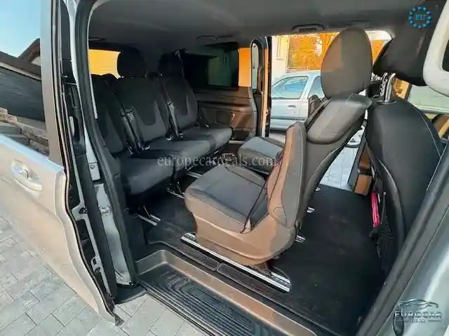 Mercedes-Benz V 250