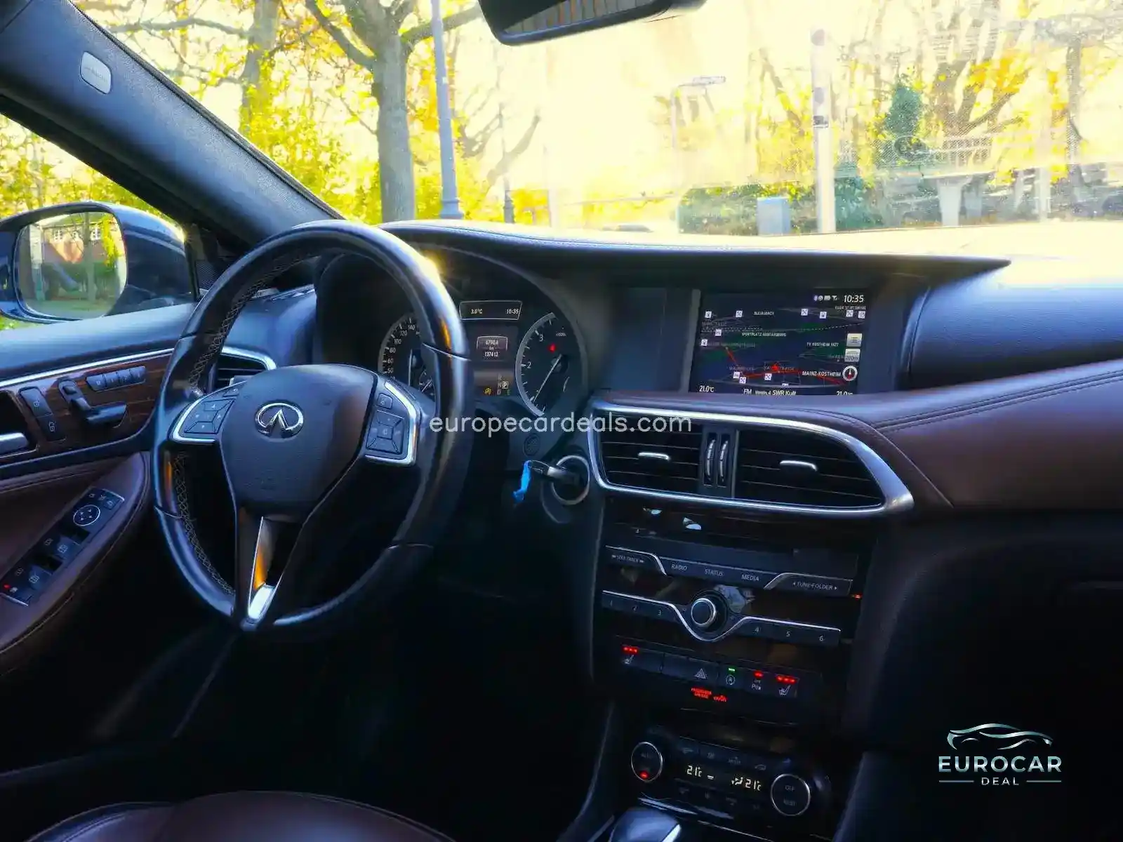 Infiniti QX30