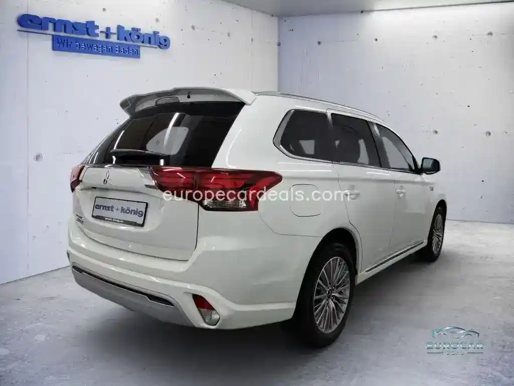Mitsubishi Plug-in Hybrid Outlander