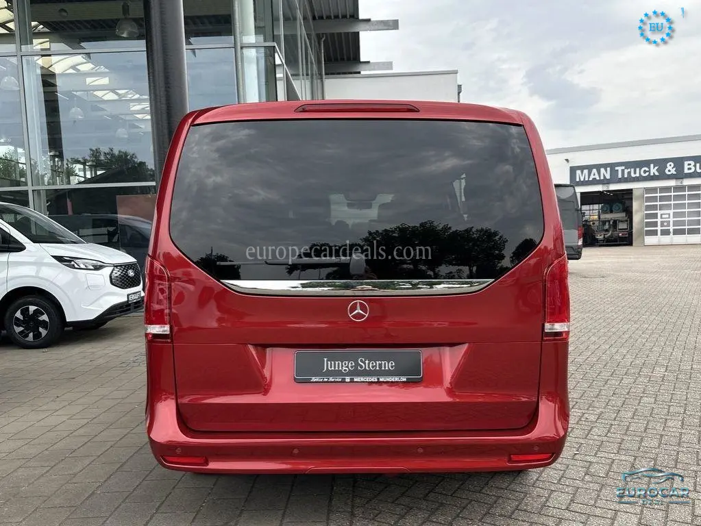 Mercedes-Benz V 220