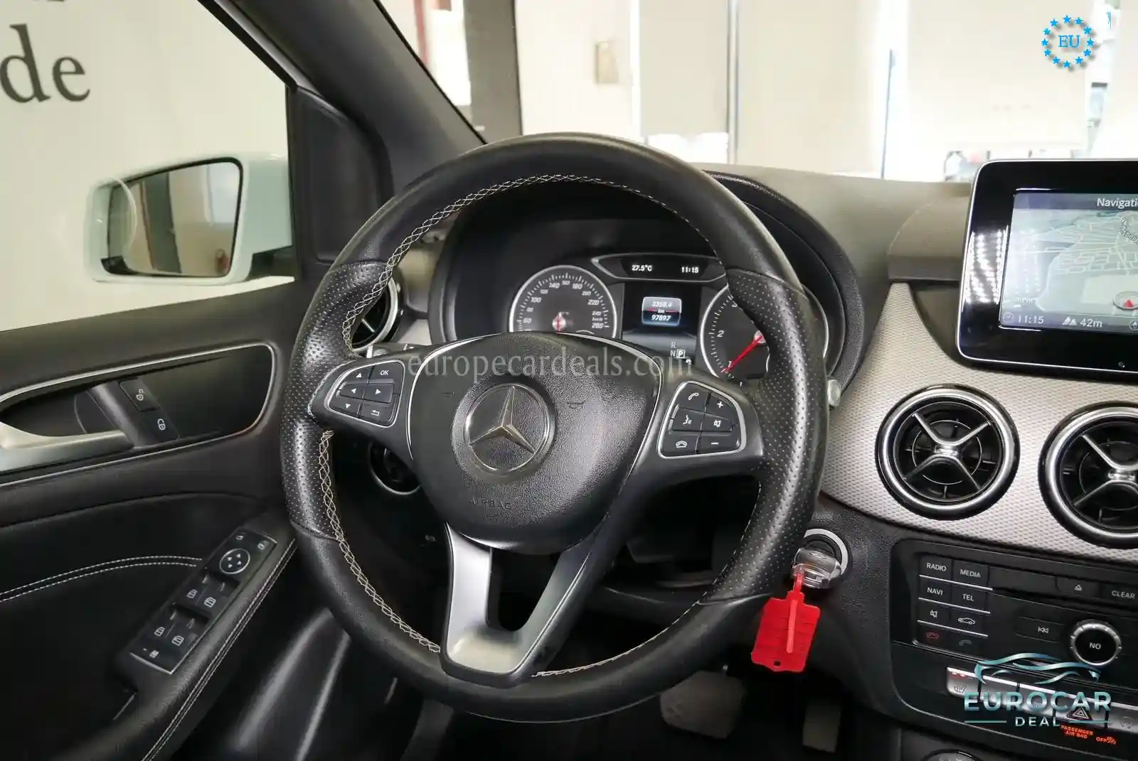 Mercedes-Benz B 180