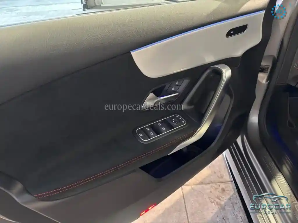 Mercedes-Benz A 35 AMG