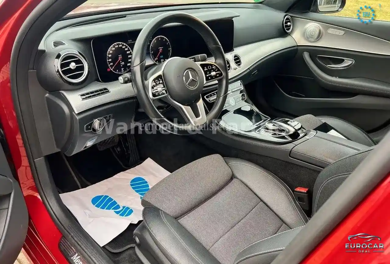 Mercedes-Benz E 300