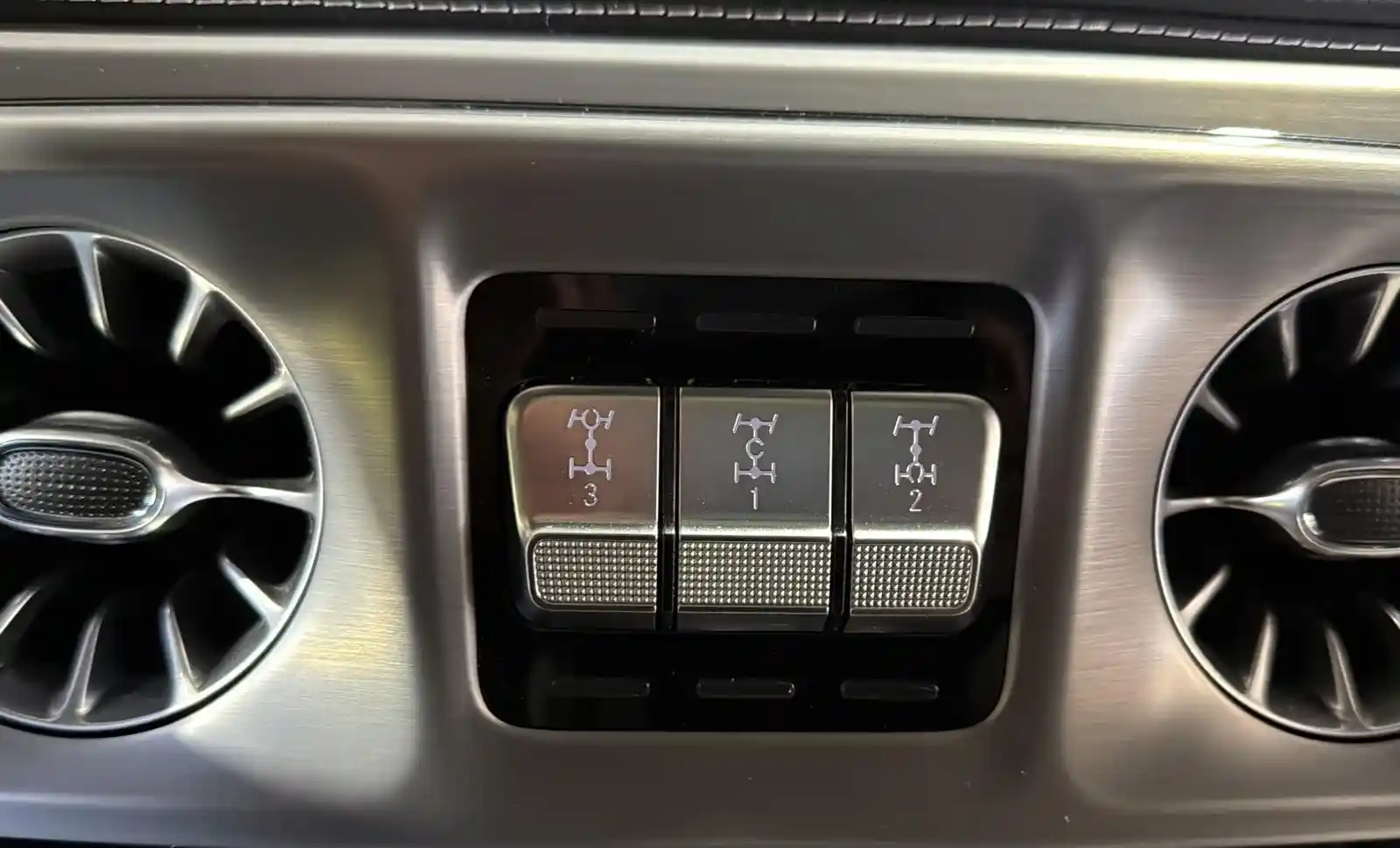 Mercedes-Benz G 500