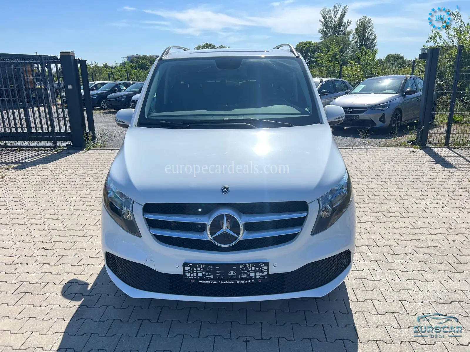 Mercedes-Benz V 220