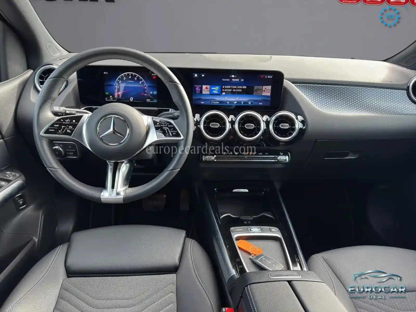 Mercedes-Benz B 180