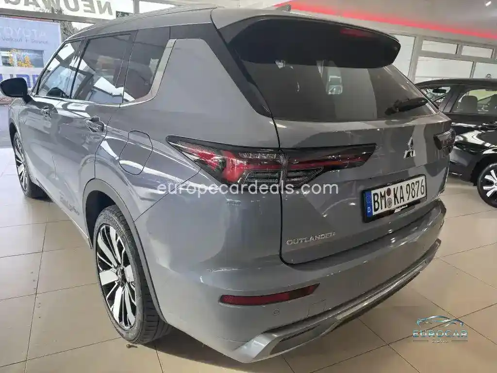 Mitsubishi Plug-in Hybrid Outlander