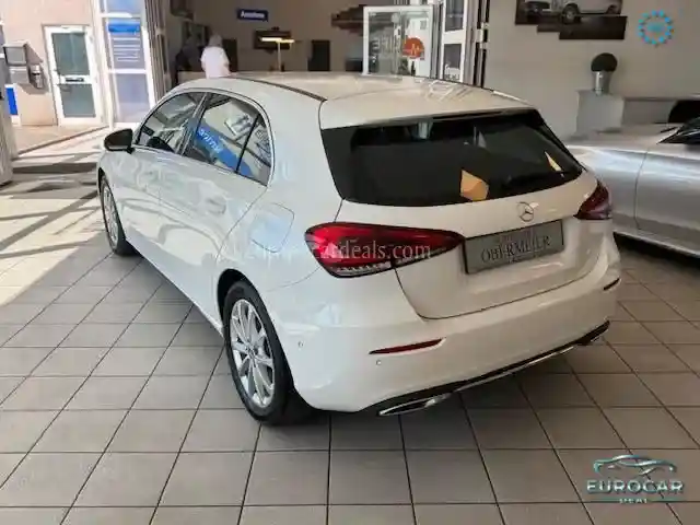 Mercedes-Benz A 220