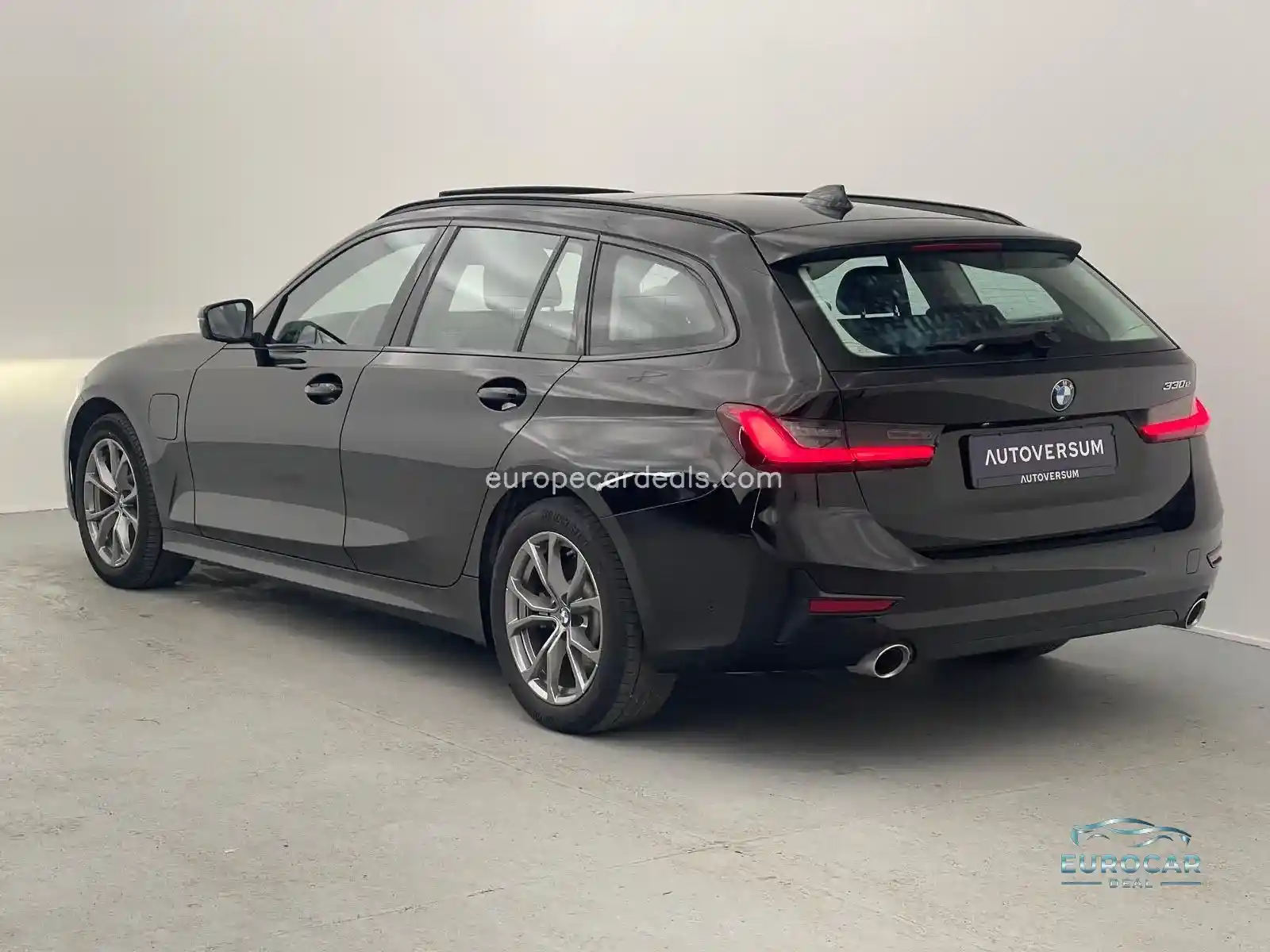 BMW 330
