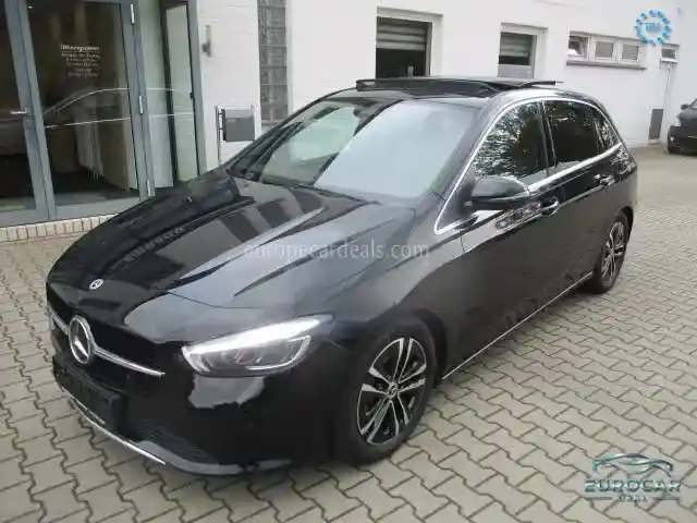 Mercedes-Benz B 180
