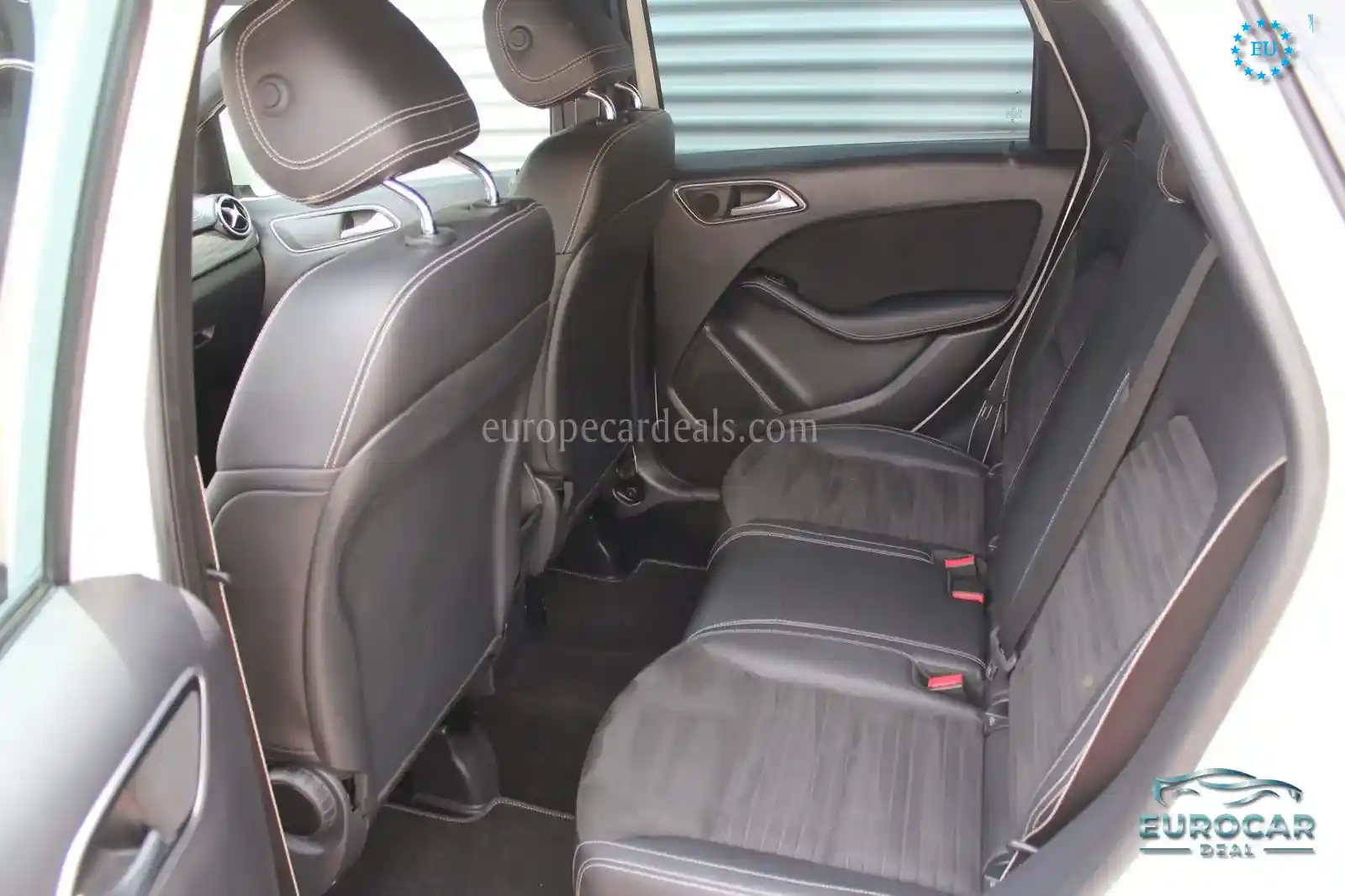 Mercedes-Benz B 180