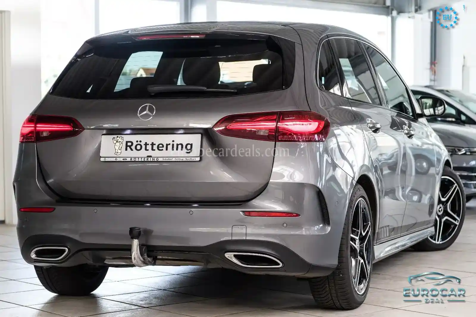 Mercedes-Benz B 180