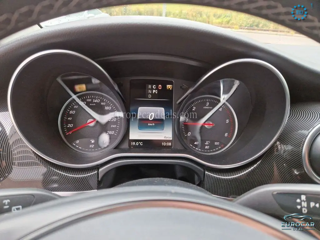 Mercedes-Benz V 220