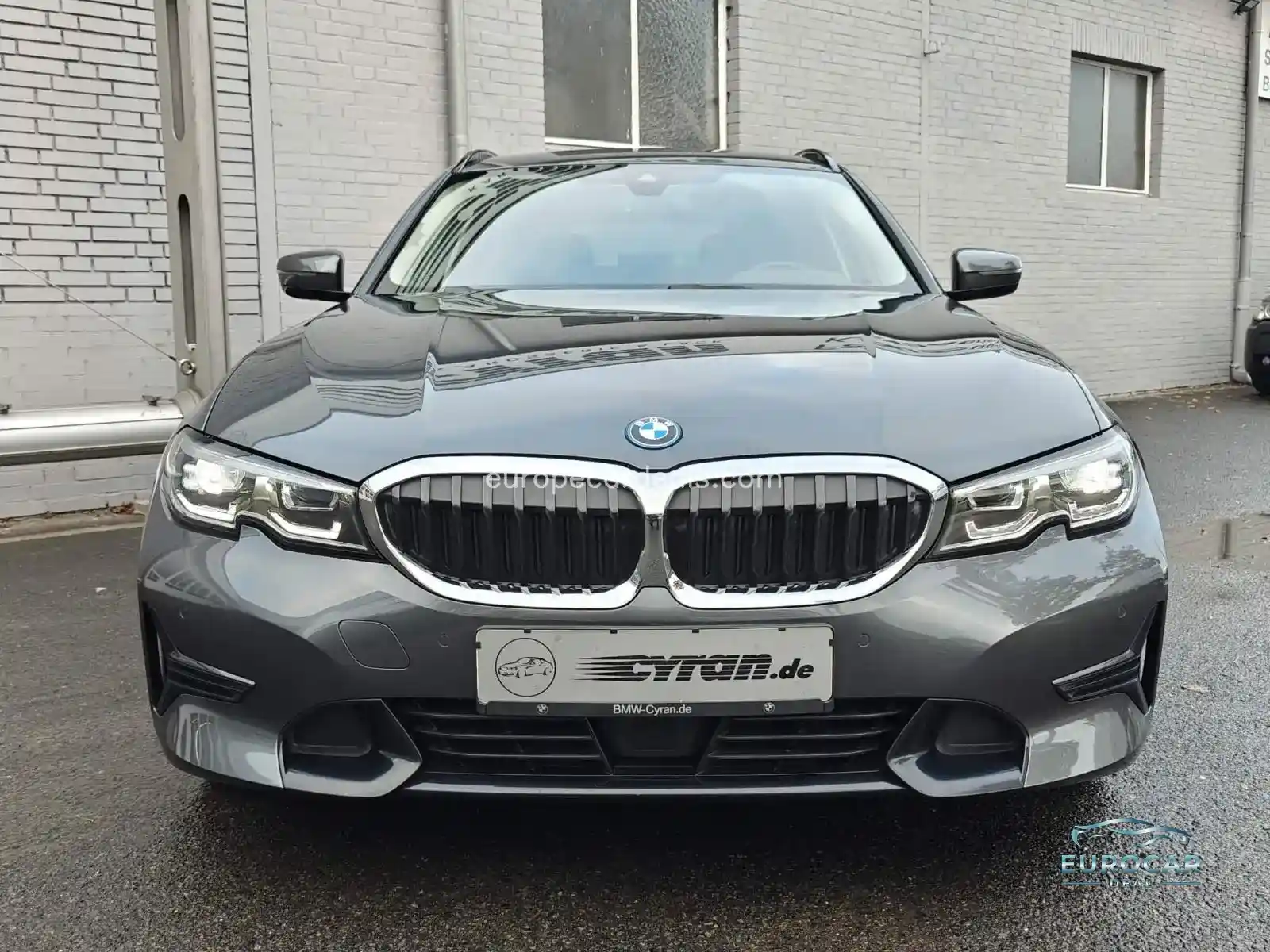 BMW 330