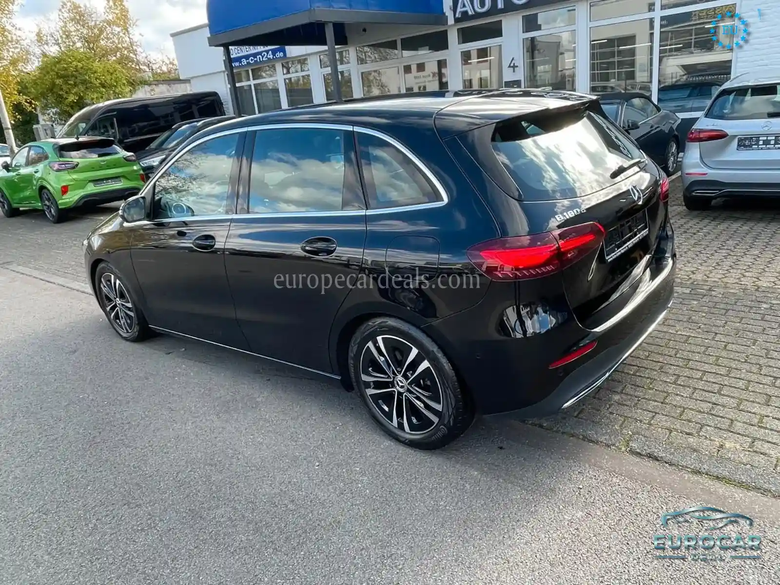 Mercedes-Benz B 180