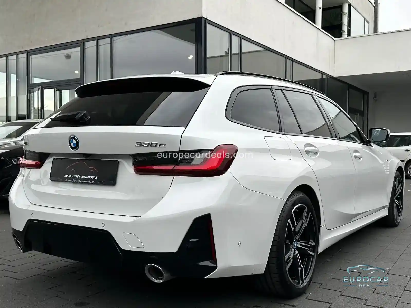 BMW 330