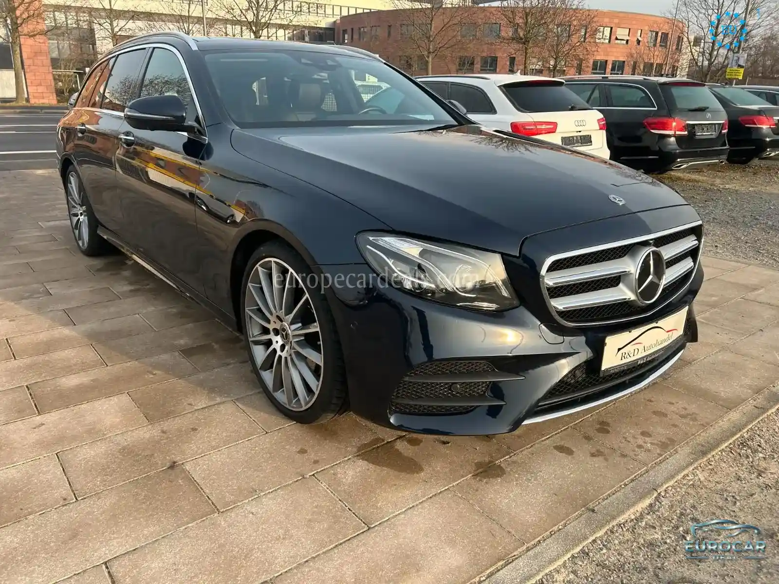 Mercedes-Benz E 300
