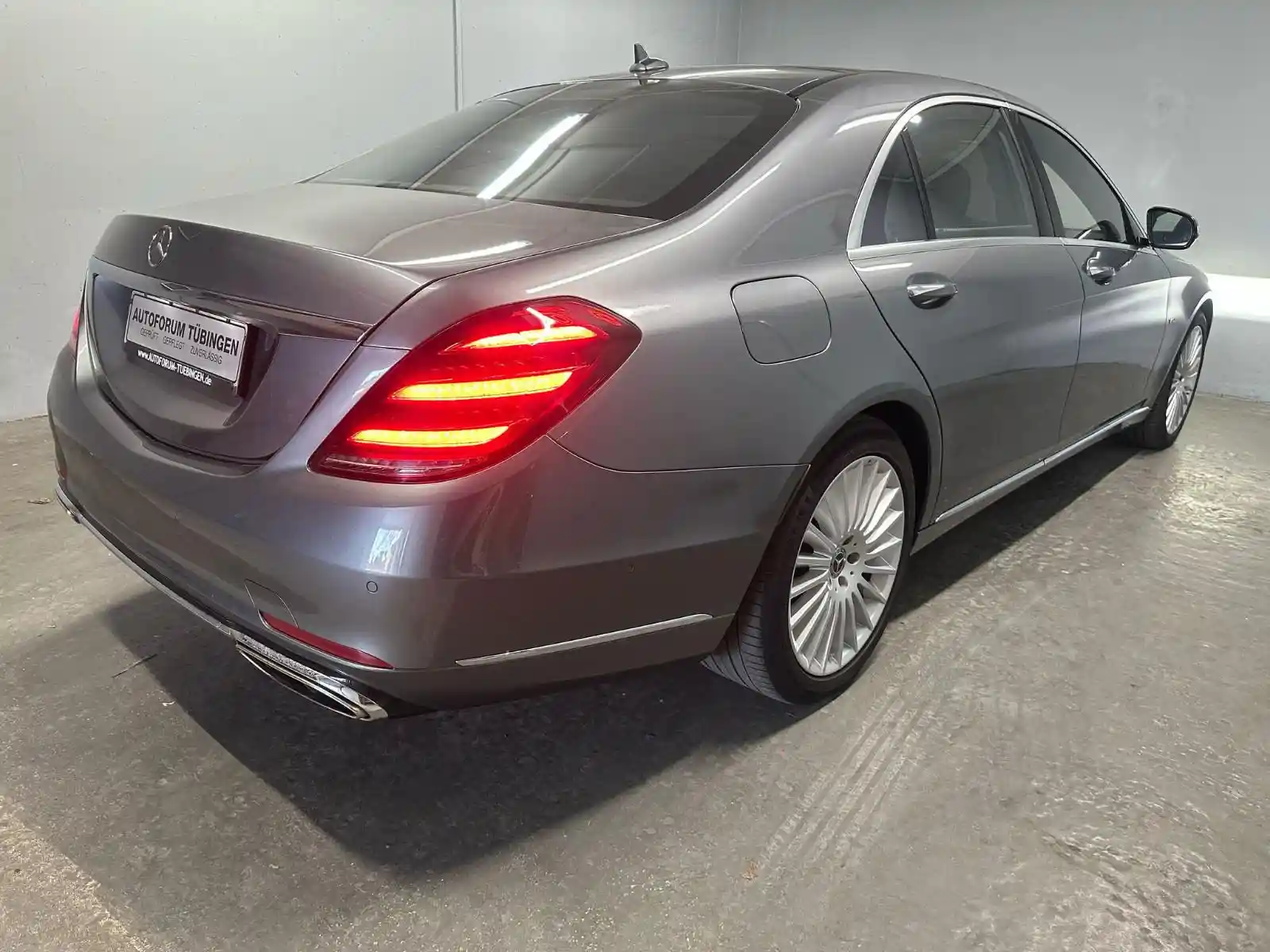 Mercedes-Benz S 600